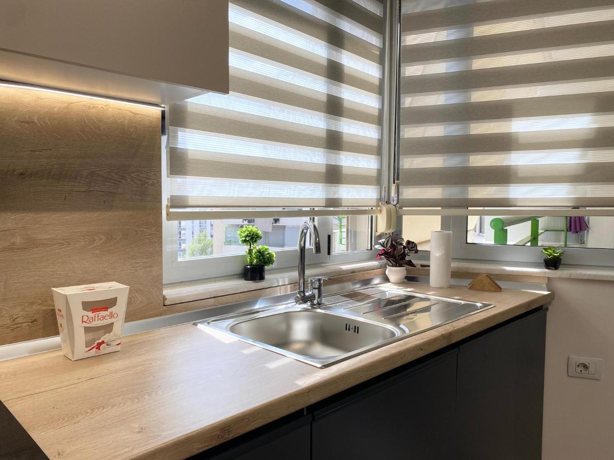 Central Cozy Apartment Тирана Экстерьер фото