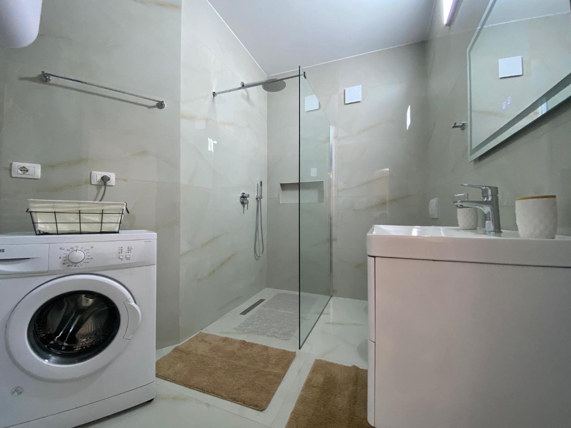 Central Cozy Apartment Тирана Экстерьер фото
