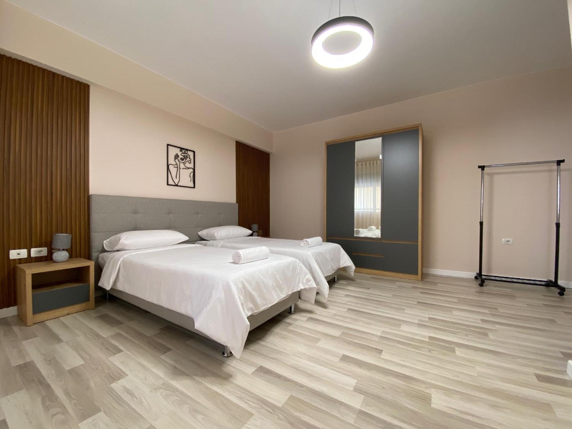 Central Cozy Apartment Тирана Экстерьер фото