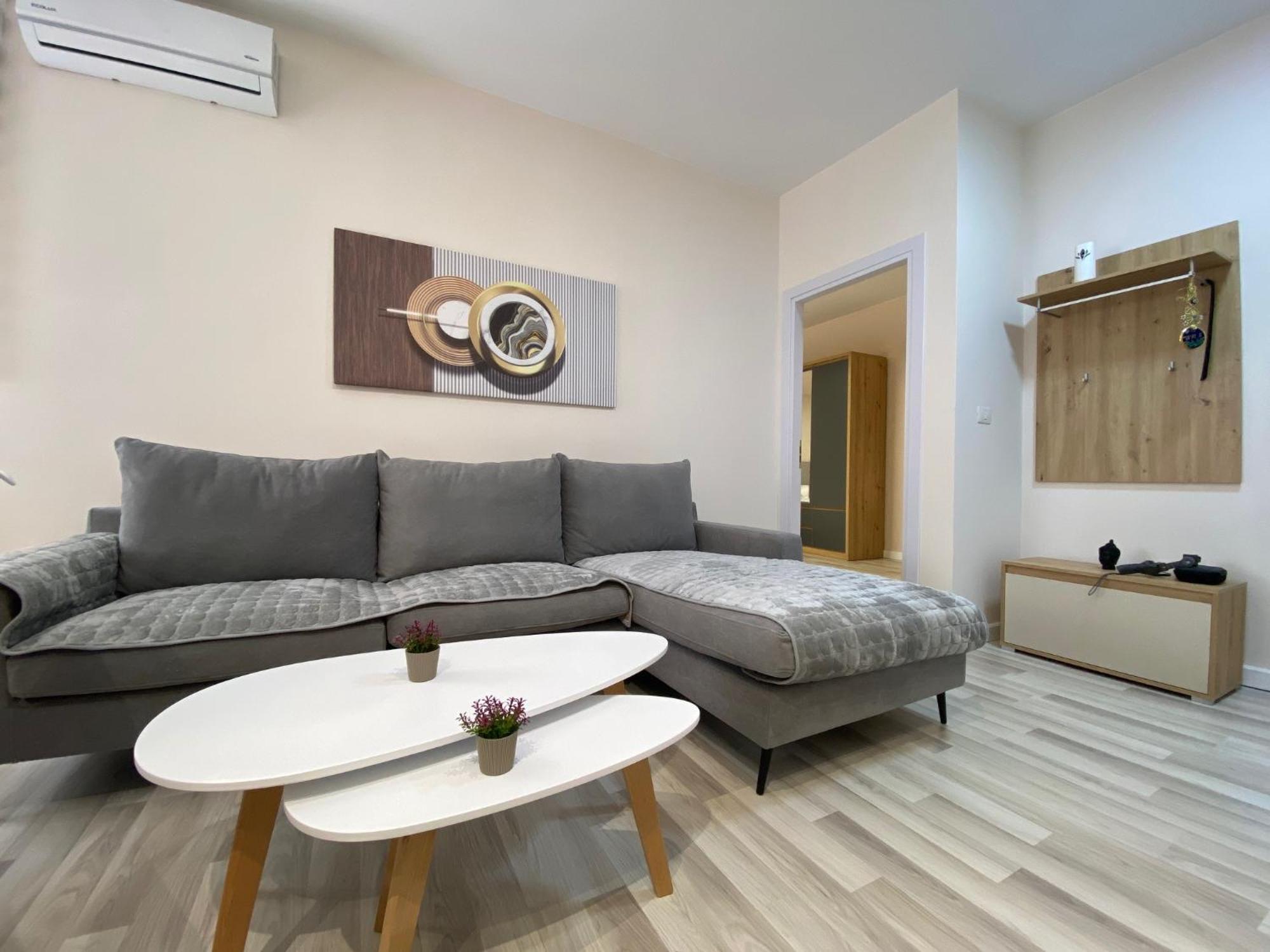 Central Cozy Apartment Тирана Экстерьер фото