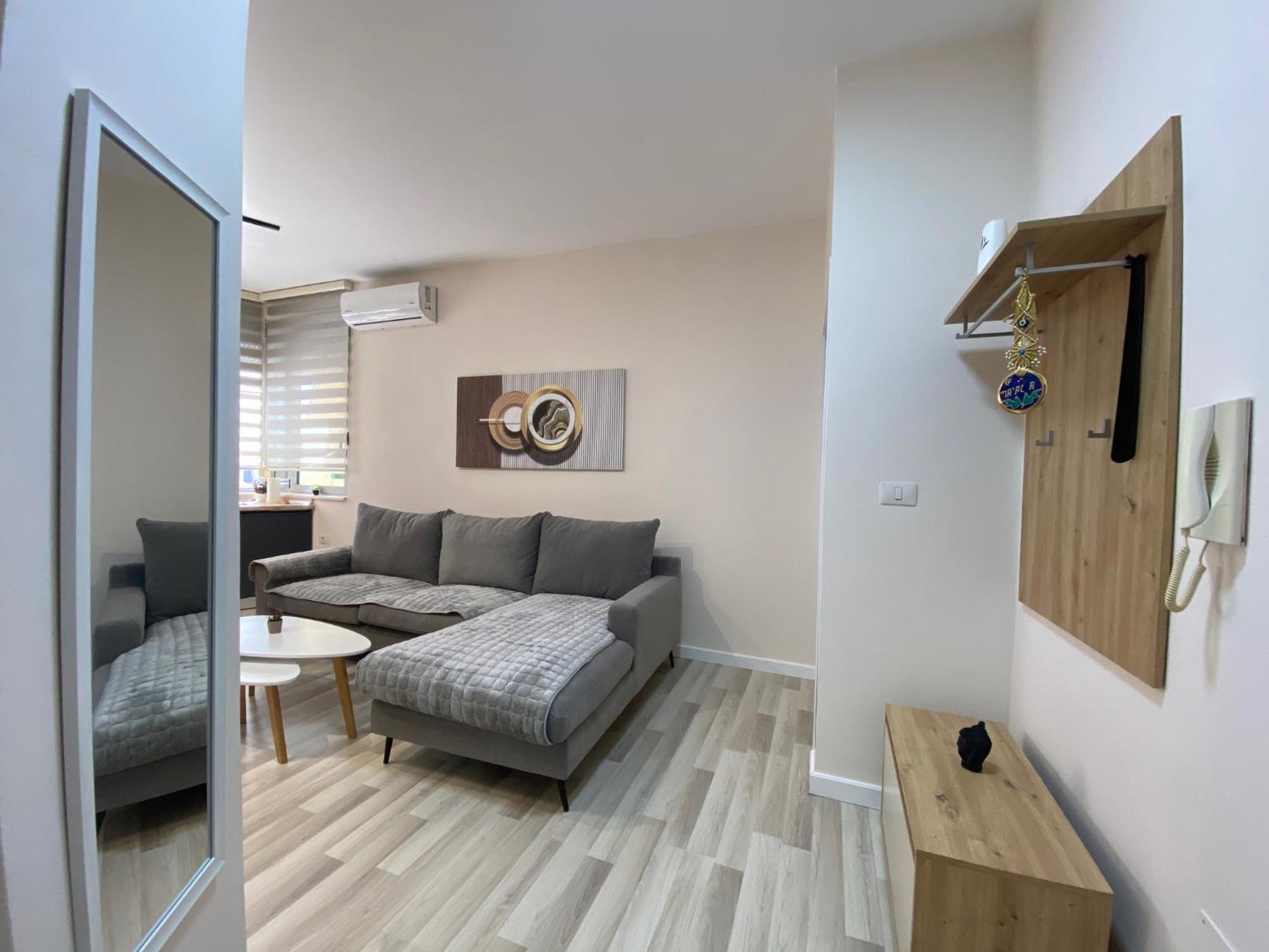 Central Cozy Apartment Тирана Экстерьер фото